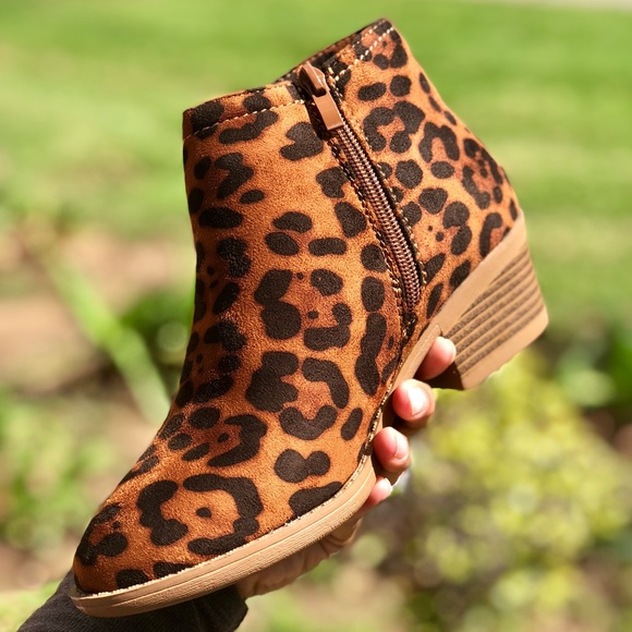 LAST 1♥️Leopard 🐆Print Ankle Bootie with Zipper - Picture 4 of 5